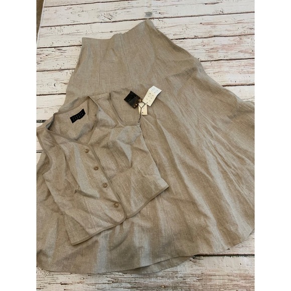 Finity Studio Dresses & Skirts - Finity Studio Womens 2 Piece Linen Vest and Maxi Skirt Set Beige Size 8 Made USA